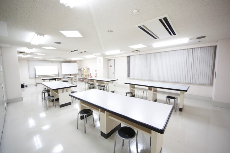 本館2F 基礎医学実習室